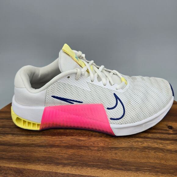 Nike Metcon 9 Shoes Womens 7.5 White Pink Gym Training Workout Athletic Sneakers - Picture 2 of 8